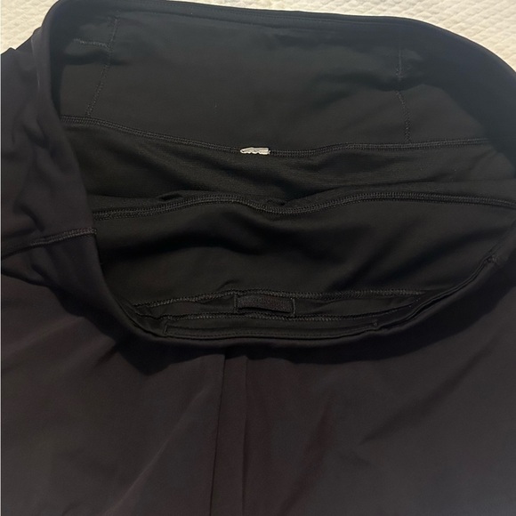 Lululemon Run Times Short II *4" Black SZ 6 - Picture 4 of 5